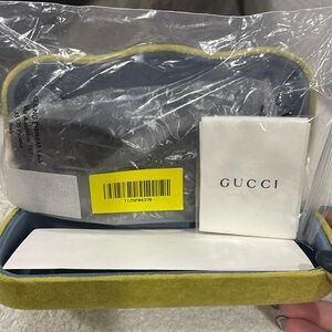 New Gucci black over size sunglasses 🖤